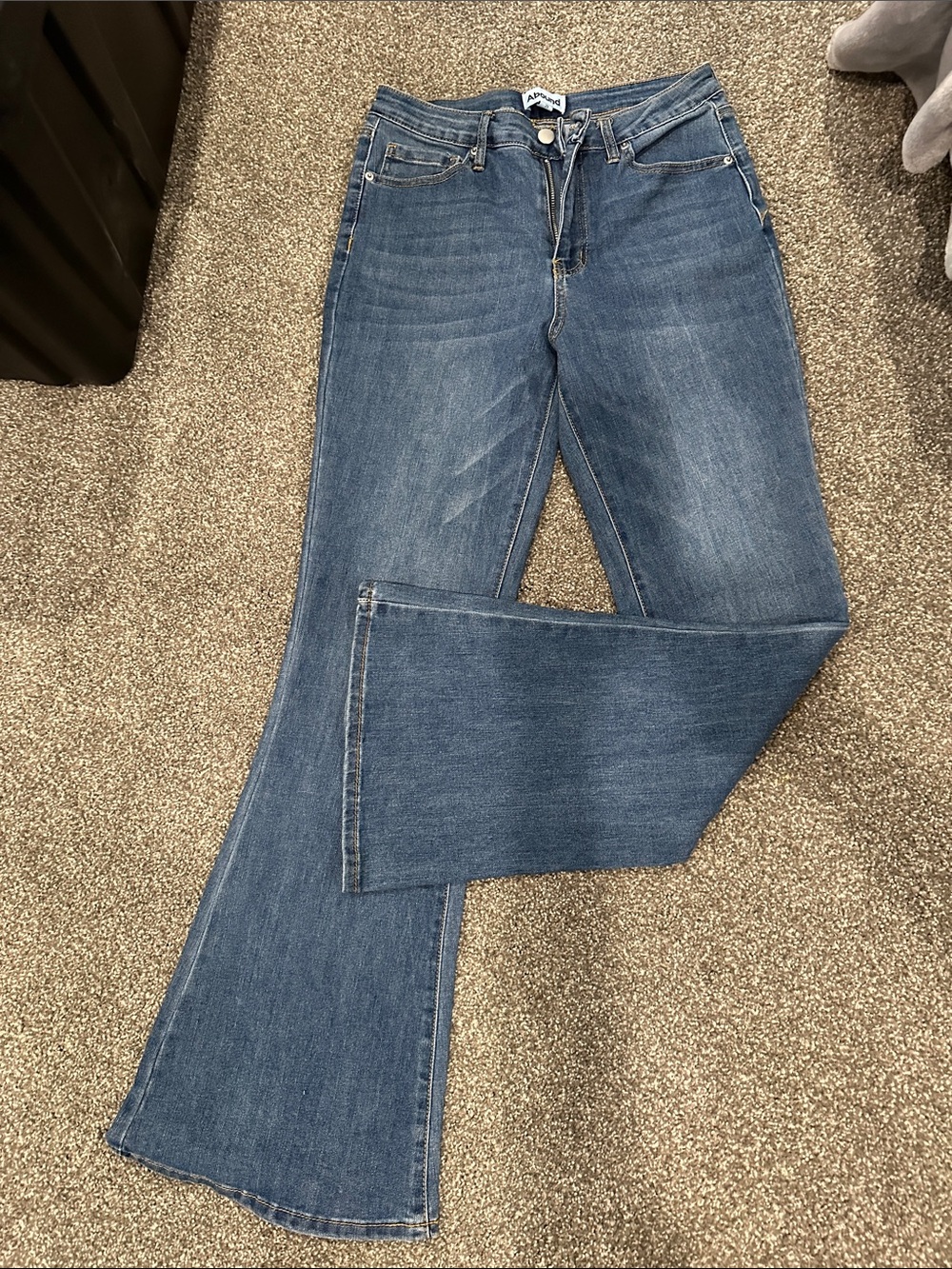Abound Flare Jeans in Medium Blue Wash
